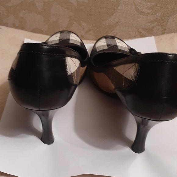 BURBERRY LEATHER NOVA CHECK PUMPS 39 - Picture 7 of 16